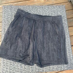 Lululemon pace breaker shorts